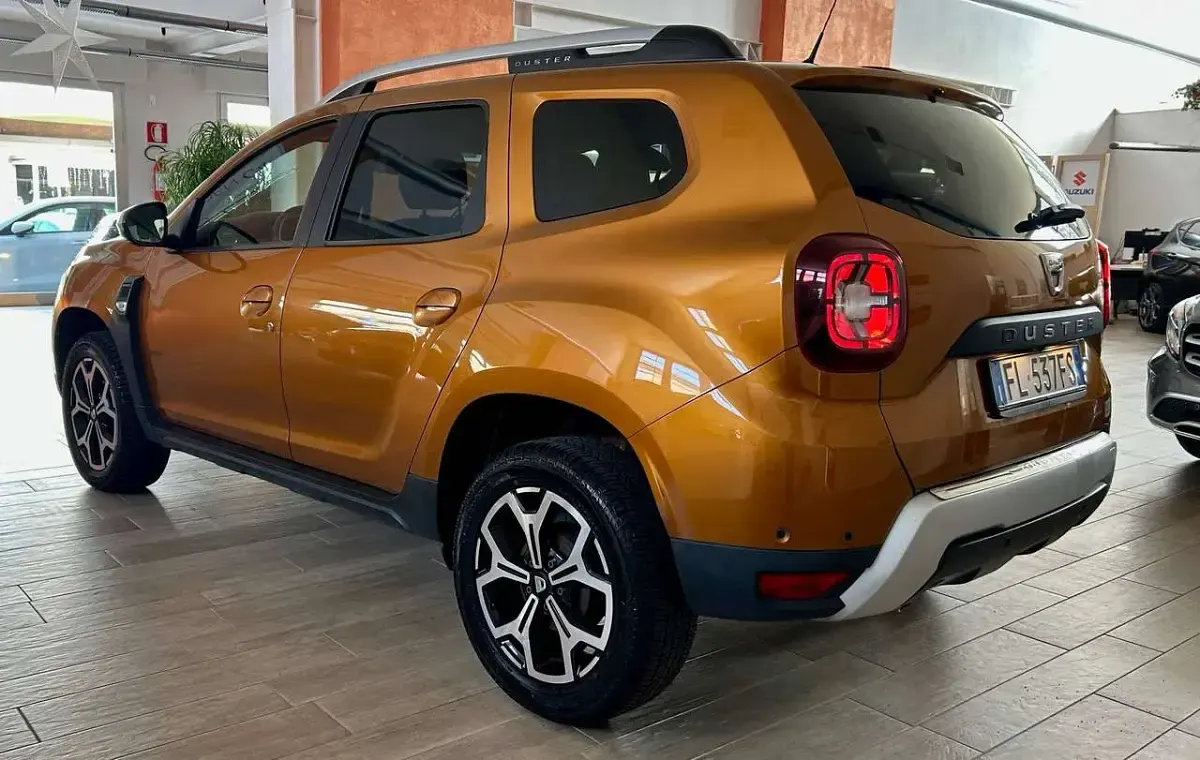 Usata Dacia Duster Prestige 109 CV (80 kW) 2018 Arancione SUV