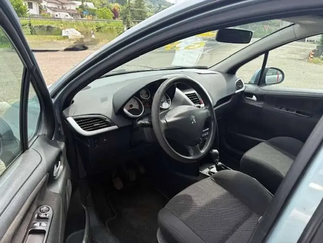 Usata Peugeot 207 73 CV (53 kW) 2010 Blu/azzurro Berlina