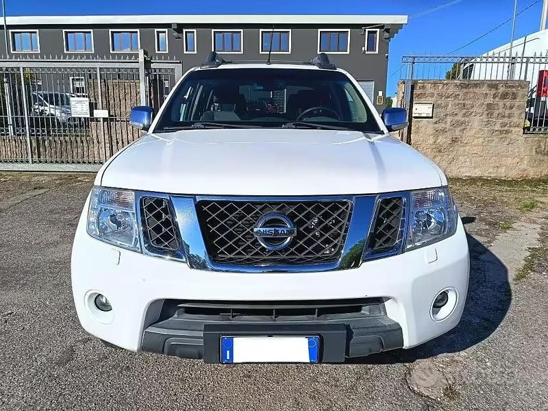 Usata Nissan Navara 190 CV (139 kW) 2016 Bianco Pick-up