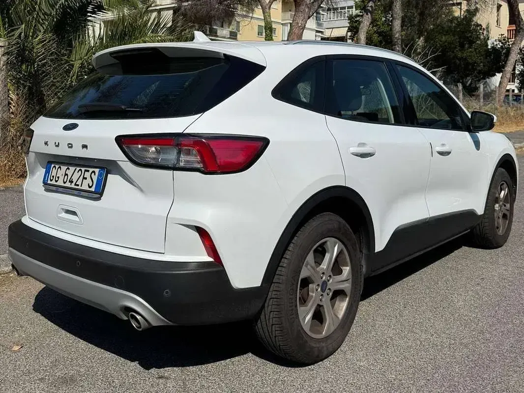 Usata Ford Kuga 120 CV (88 kW) 2021 Bianco SUV