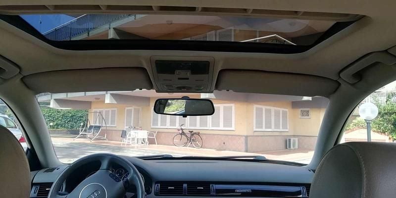 Usata Audi A6 179 CV (131 kW) 2002 Blu/azzurro Station wagon