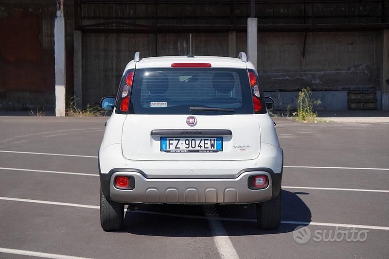 Usata Fiat Panda Cross Cross 70 CV (51 kW) 2021 Bianco Utilitaria