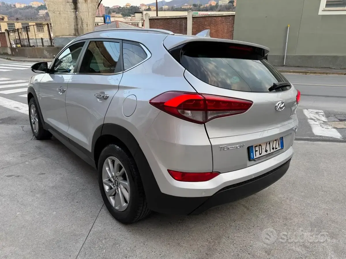 Second-hand Hyundai Tucson Xpossible 116 CP (85 kW) 2016 Gri SUV