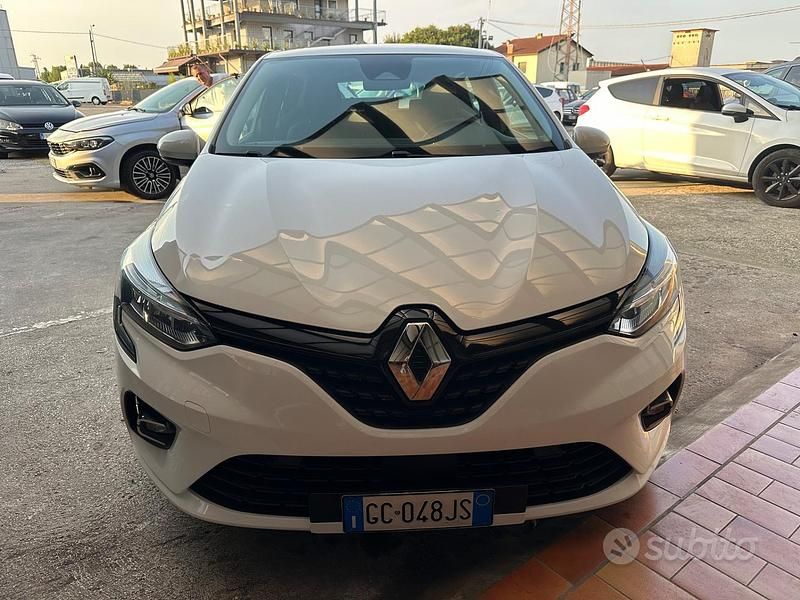 Usata Renault Clio V Business 100 CV (73 kW) 2020 Bianco Berlina
