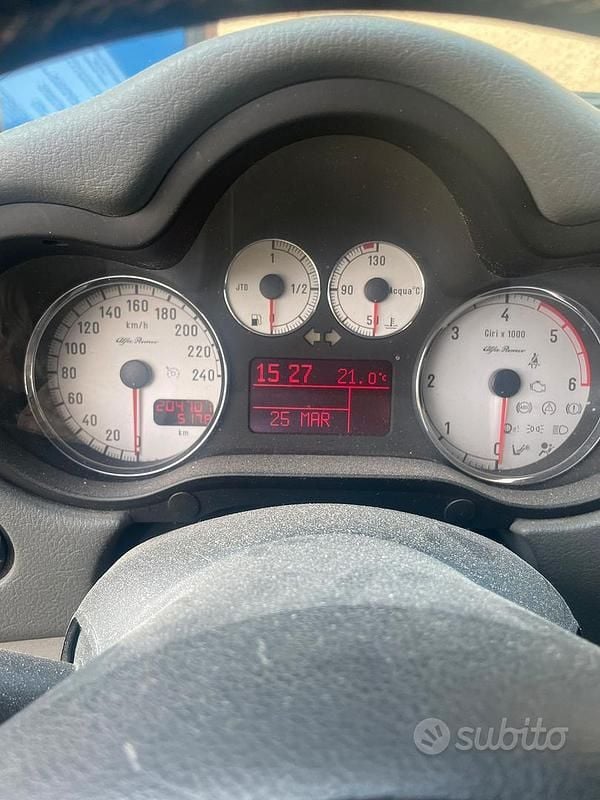 Usata Alfa Romeo 147 150 CV (110 kW) 2008 Utilitaria