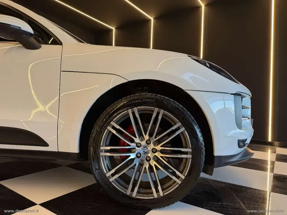 Usata Porsche Macan 245 CV (180 kW) 2021 Bianco SUV