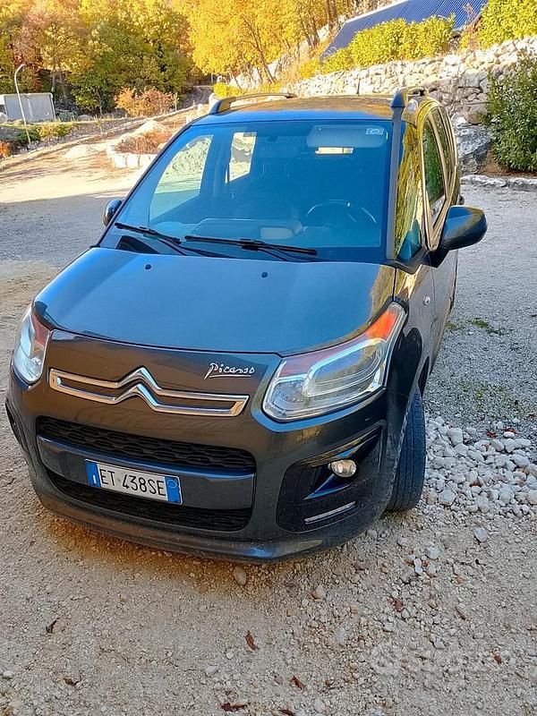Grigio Usata 2014 Citroën C3 Monovolume | 3800 € (Ottimo prezzo) - Immagine 1/4