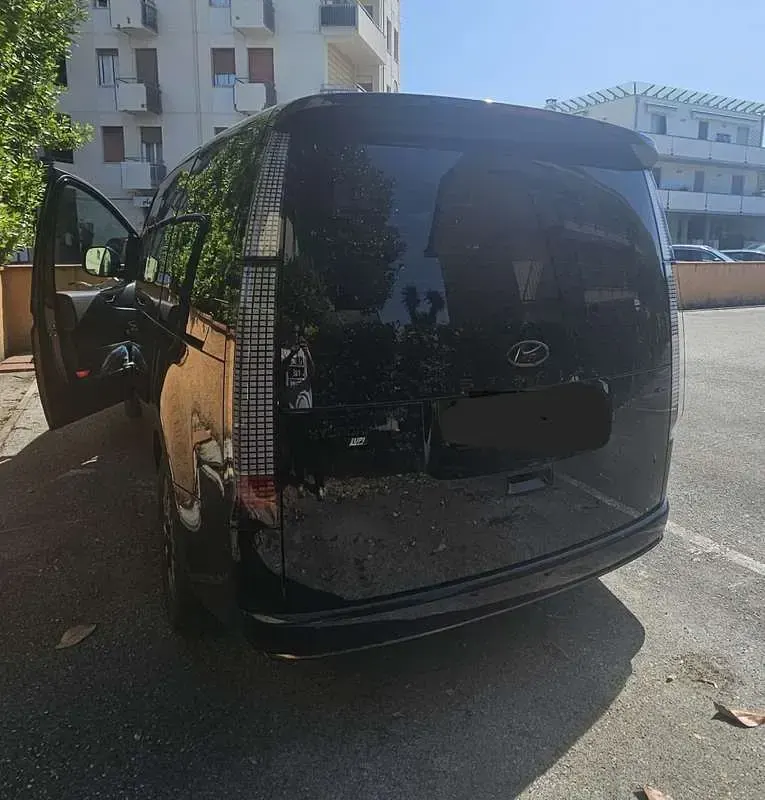 Usata Hyundai Staria 177 CV (130 kW) 2023 Nero Monovolume