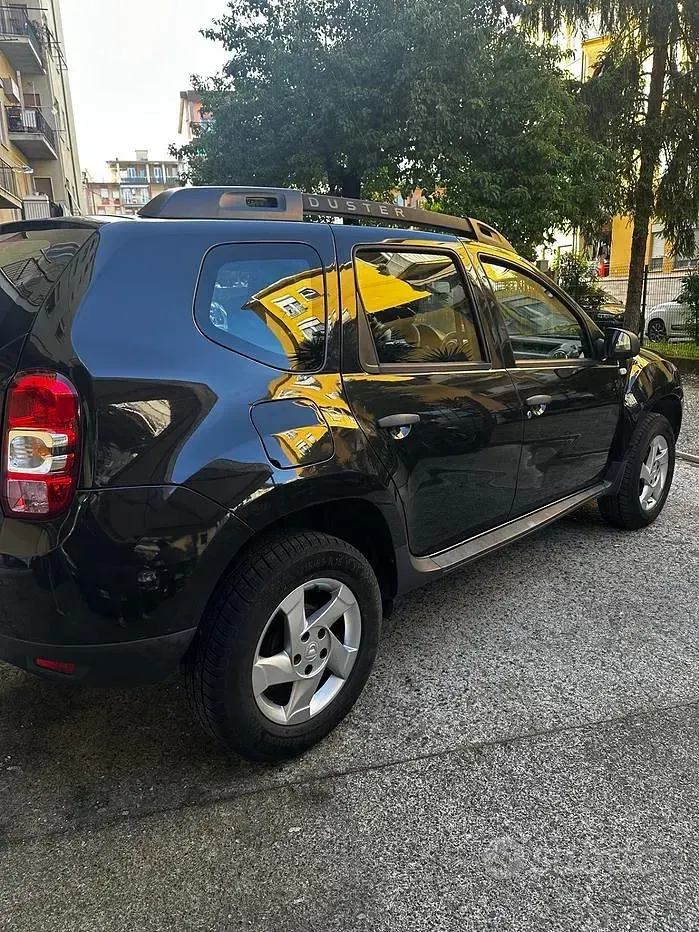 Usata Dacia Duster Ambiance 90 CV (66 kW) 2016 Nero SUV