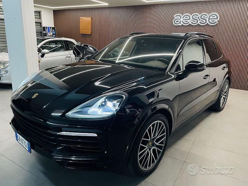 Usata Porsche Cayenne 339 CV (249 kW) 2020 Nero SUV