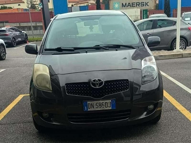 Brugt Toyota Yaris Lounge 90 HK (66 kW) 2008 Grå Hatchback
