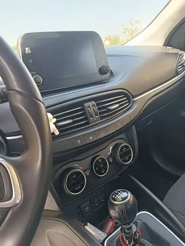 Usata Fiat Tipo Lounge 120 CV (88 kW) 2017 Grigio Berlina