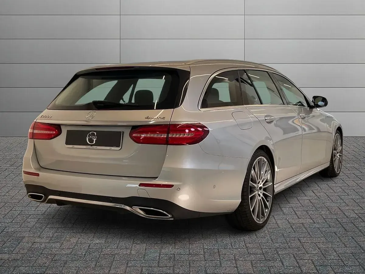 Usata Mercedes 220 Premium Plus 194 CV (142 kW) 2020 Argento (metallizzato) Station wagon