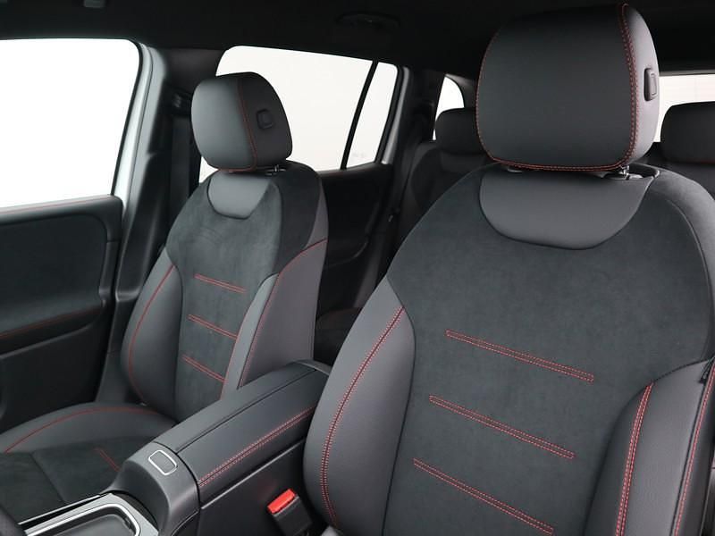 Nuova Mercedes GLB200 AMG Line Premium 150 CV (110 kW) 2026 Bianco SUV