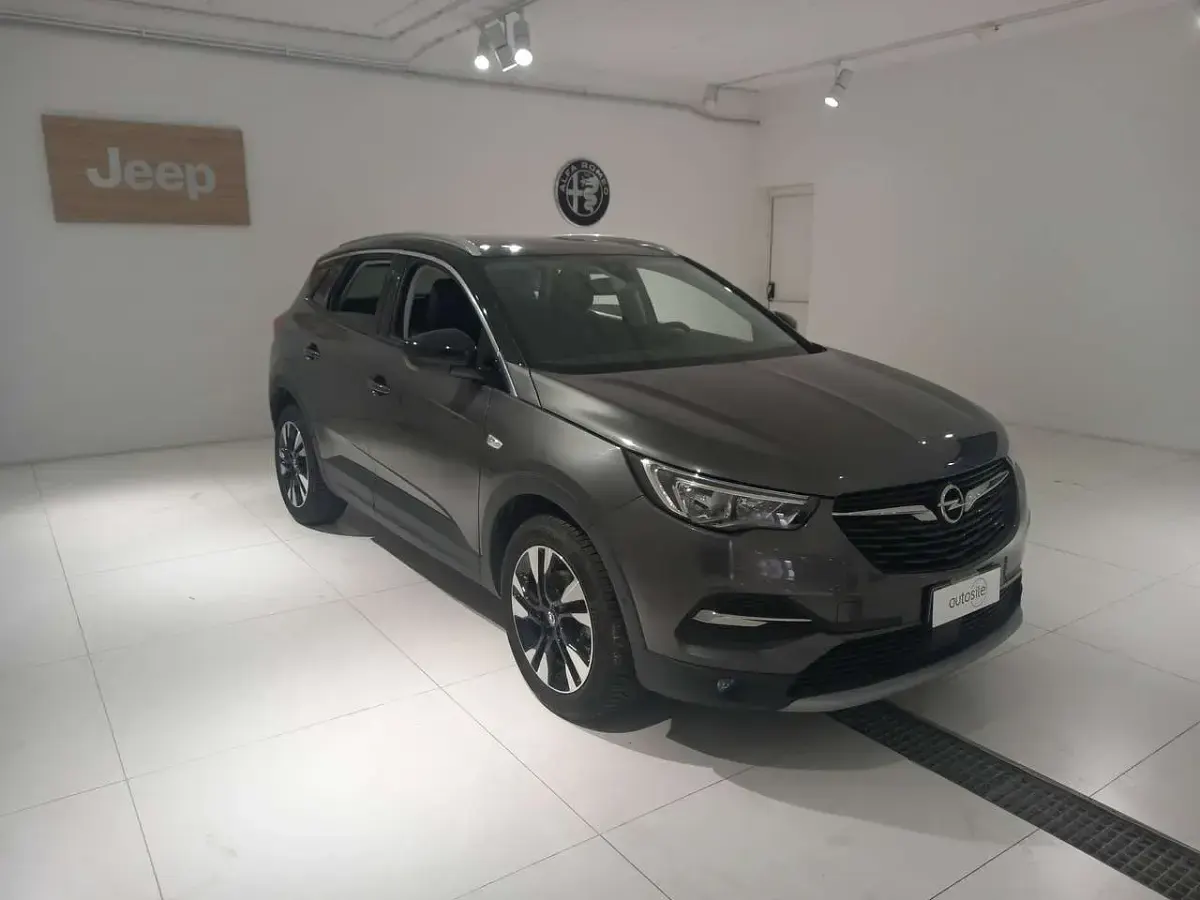 Usata Opel Grandland X Innovation 131 CV (96 kW) 2019 Grigio scuro SUV
