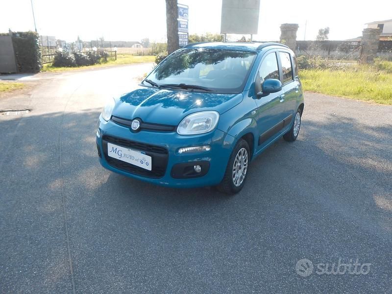 Usata Fiat Panda Lounge 69 CV (50 kW) 2013 Blu Utilitaria