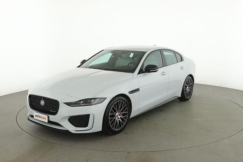 Usata Jaguar XE R-Dynamic 204 CV (150 kW) 2021 Bianco Berlina