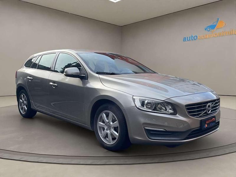 Usata Volvo V60 Momentum 136 CV (100 kW) 2013 Beige Station wagon