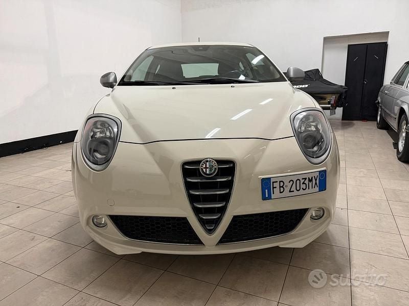 Usata Alfa Romeo MiTo 78 CV (57 kW) 2015 Beige Utilitaria