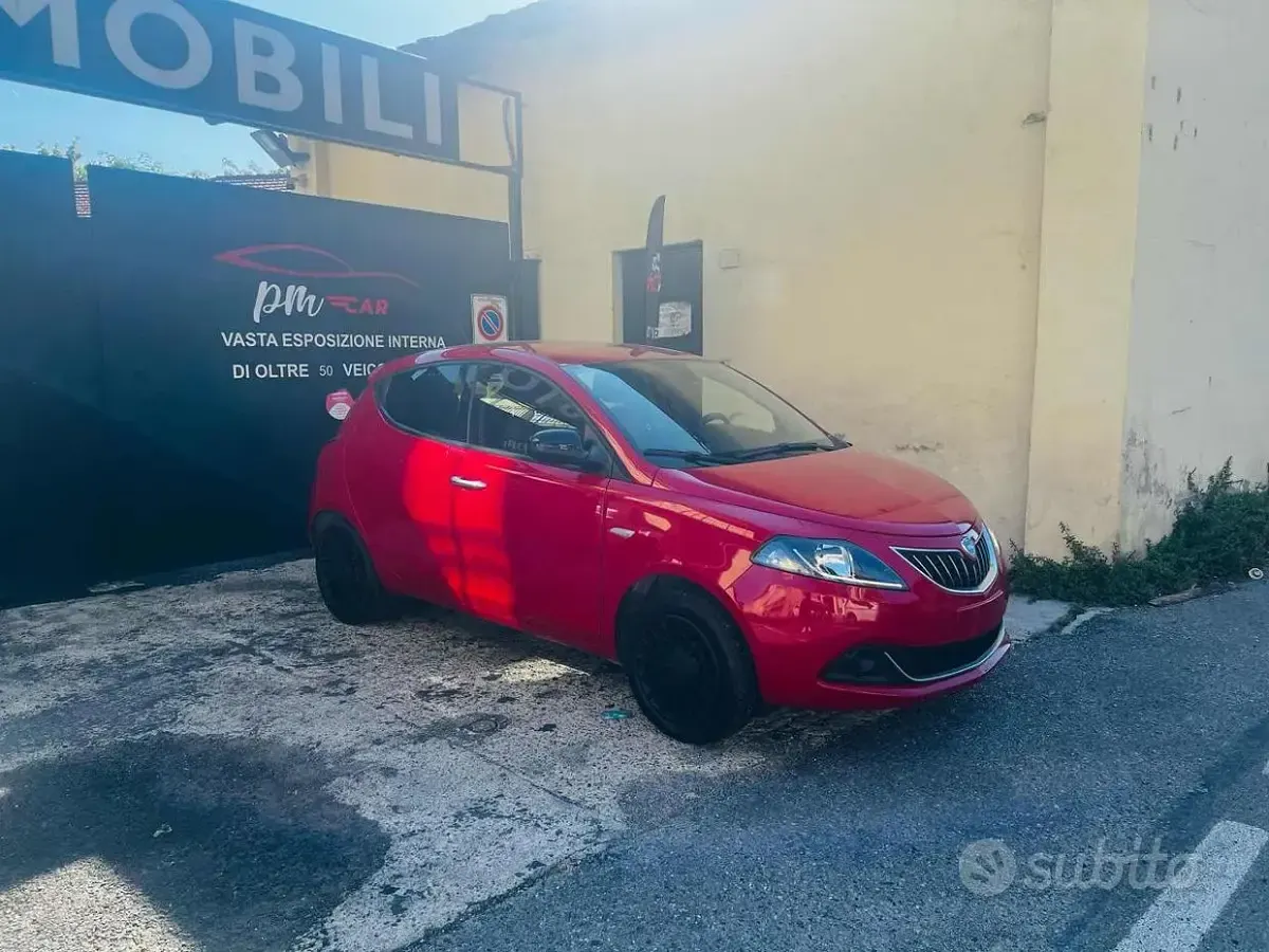 Usata Lancia Ypsilon S 69 CV (50 kW) 2021 Rosso Utilitaria