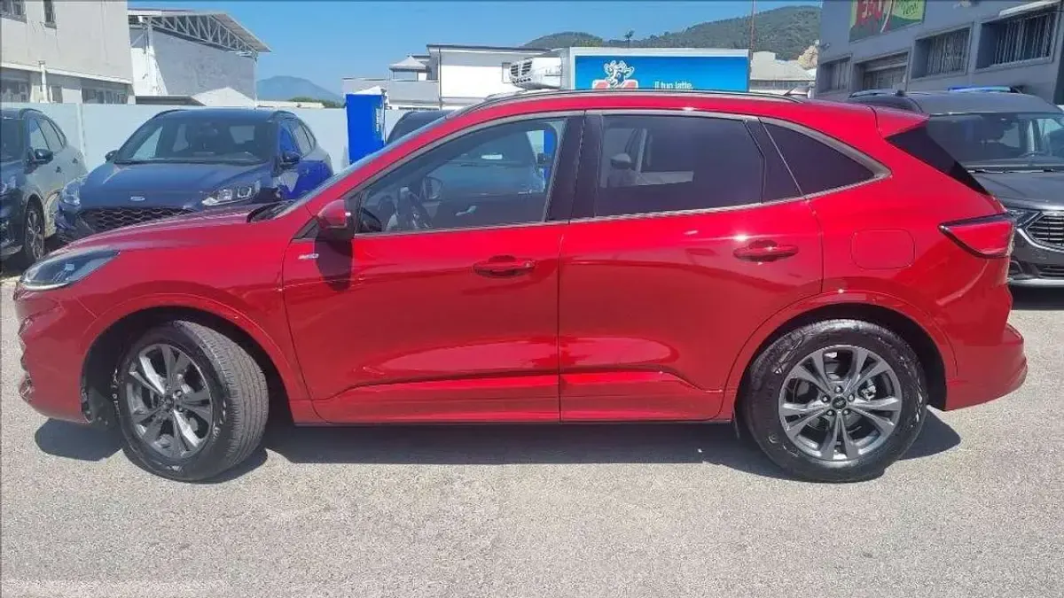 Usata Ford Kuga ST-Line 190 CV (139 kW) 2024 Rossa SUV