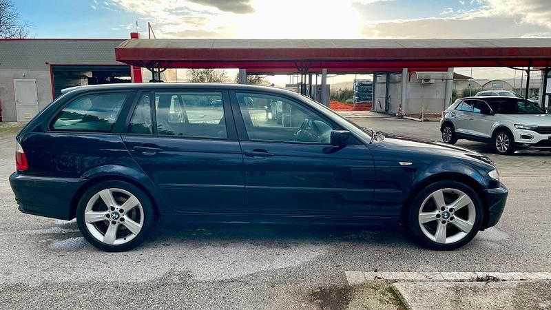 Usata BMW 320 2005 Blu Station wagon