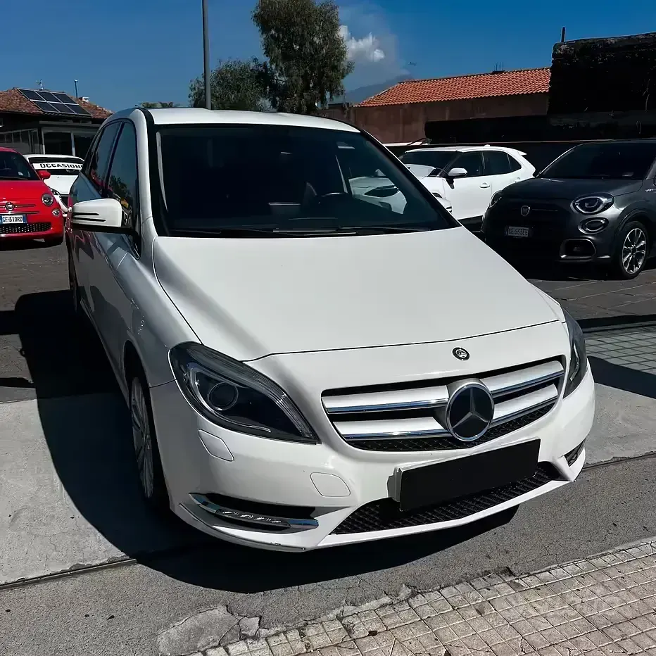 Usata Mercedes B200 Premium 136 CV (100 kW) 2013 Bianco Utilitaria