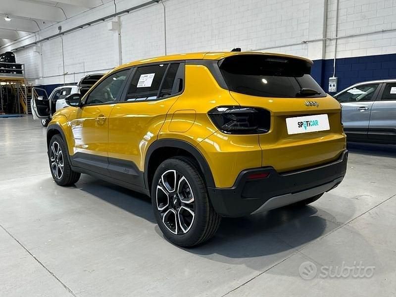 Nuova Jeep Avenger Summit 101 CV (74 kW) 2025 Giallo SUV