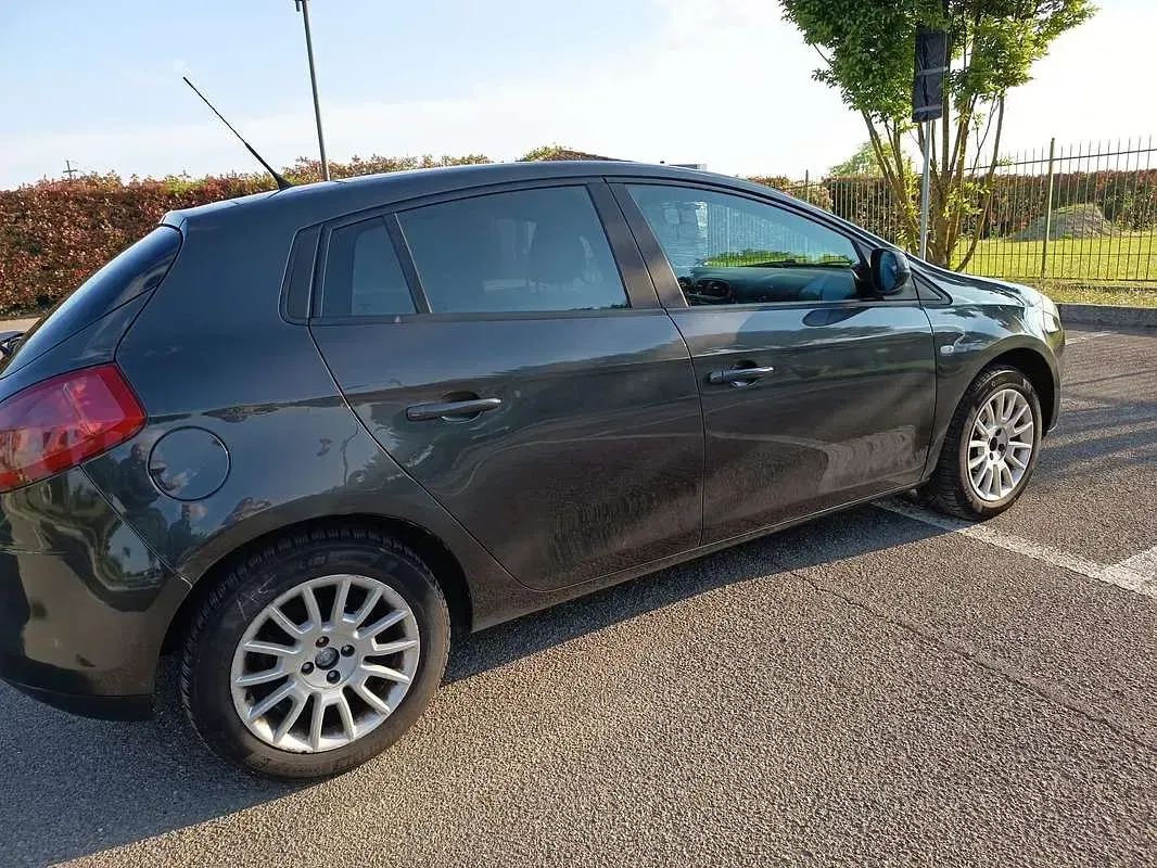 Usata Fiat Bravo Dynamic 90 CV (66 kW) 2009 Nero Utilitaria