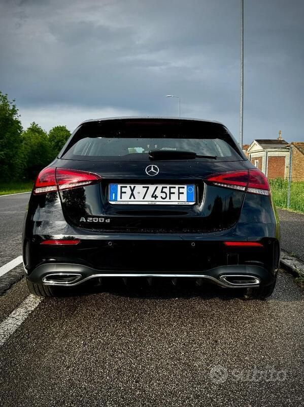 Usata Mercedes A200 150 CV (110 kW) 2019 Nero Berlina
