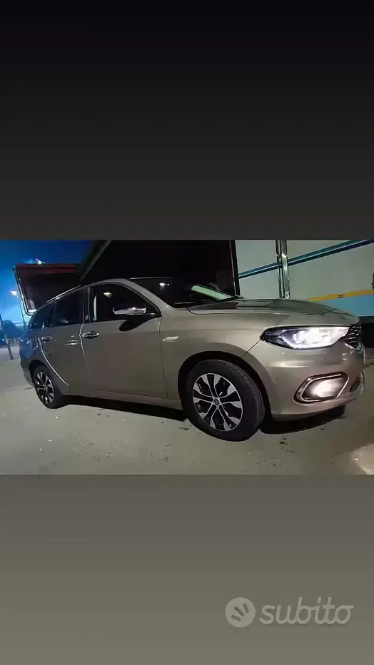 Usata Fiat Tipo Mirror 95 CV (69 kW) 2023 Marrone Station wagon