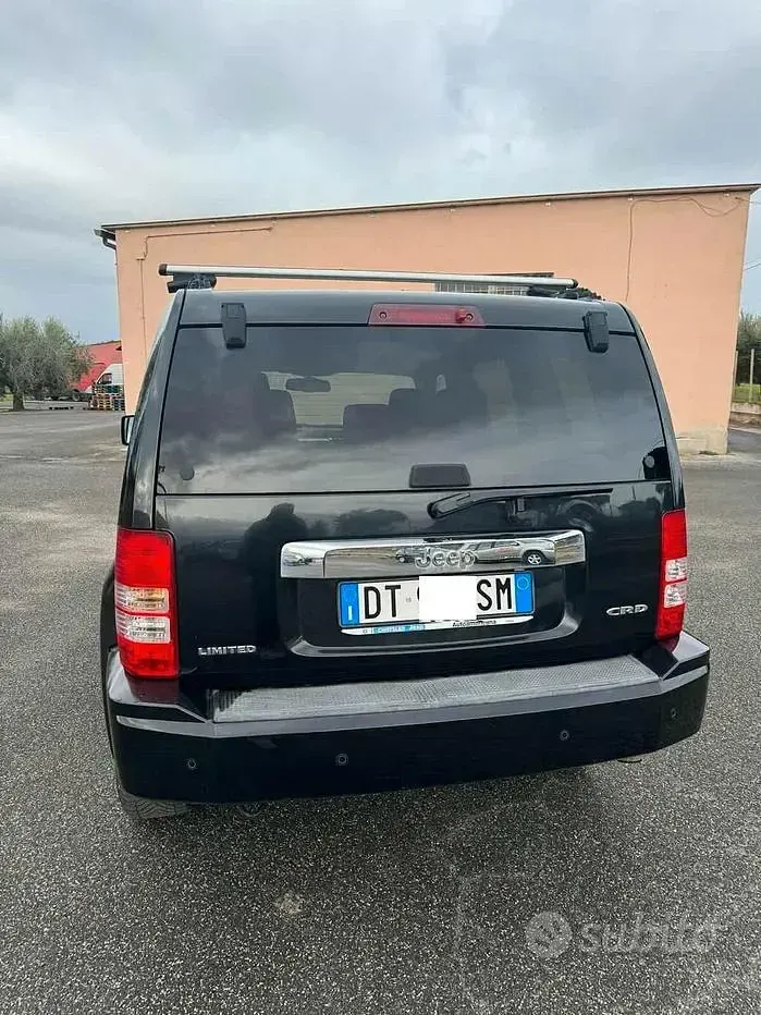 Usata Jeep Cherokee Sport 177 CV (130 kW) 2009 Nero SUV
