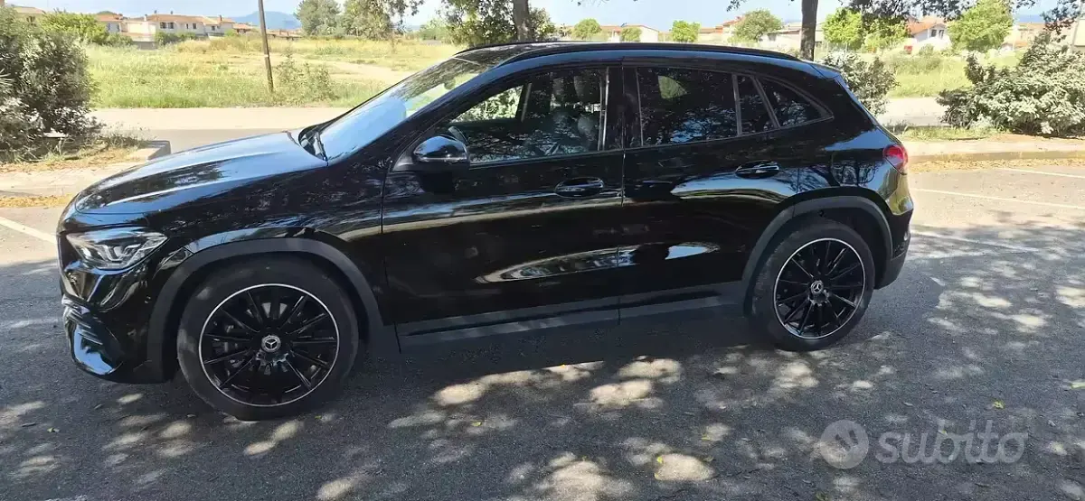 Usata Mercedes GLA200 AMG line 150 CV (110 kW) 2022 Nero SUV