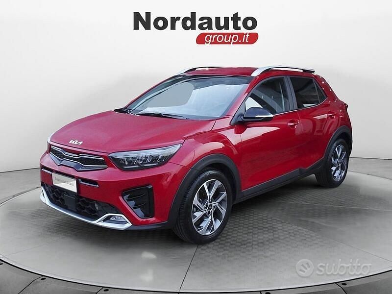 Rosso Usata 2023 Kia Stonic GT-Line SUV | 17.400 € (Buon prezzo) - Immagine 1/3
