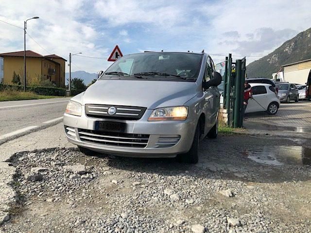 Usata Fiat Multipla Active 103 CV (75 kW) 2006 Argento metallizzato Monovolume
