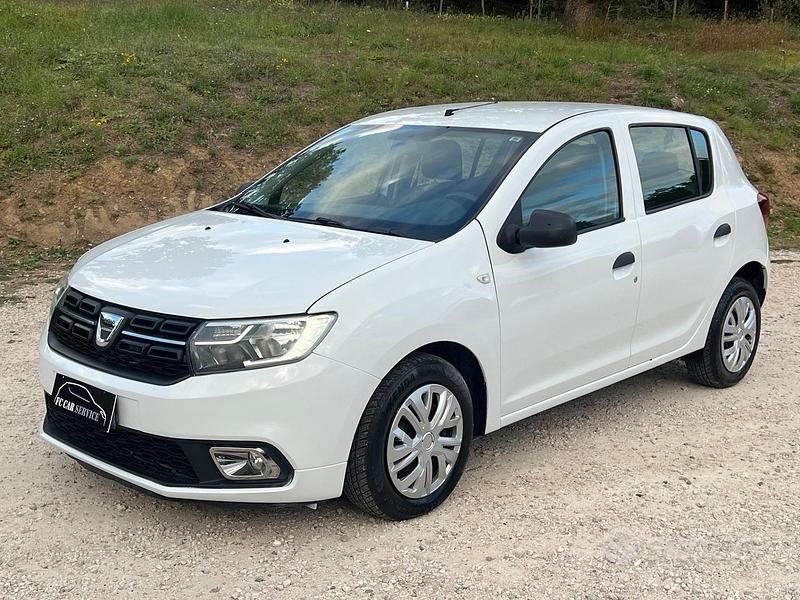 Usata Dacia Sandero 90 CV (66 kW) 2017 Bianco Utilitaria