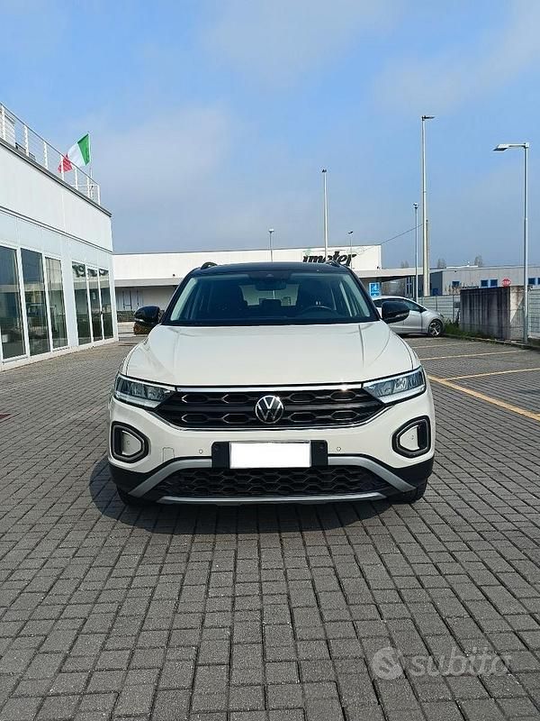 Usata VW T-Roc Life 116 CV (85 kW) 2023 SUV