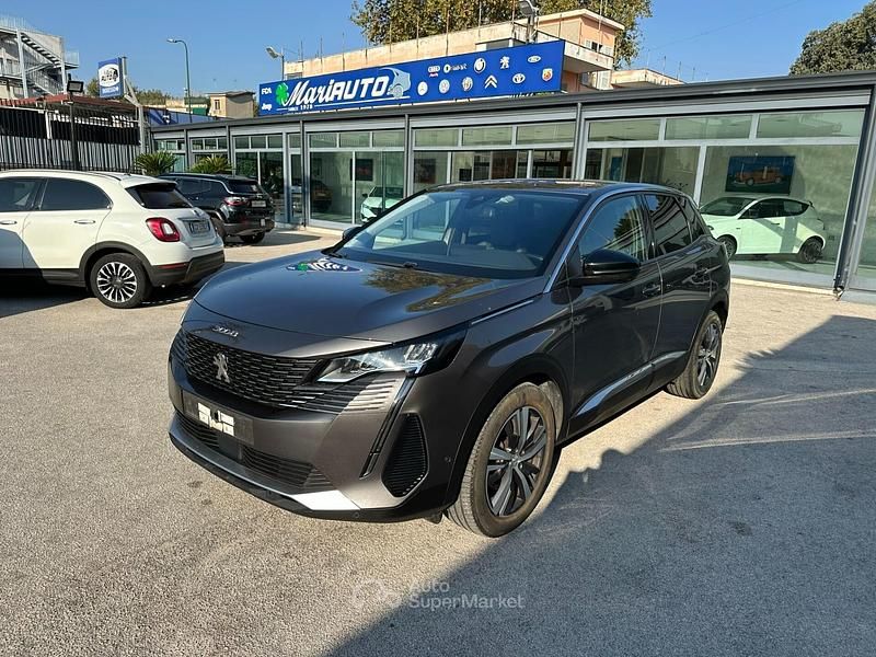 Usata Peugeot 3008 Allure 131 CV (96 kW) 2022 Gray SUV