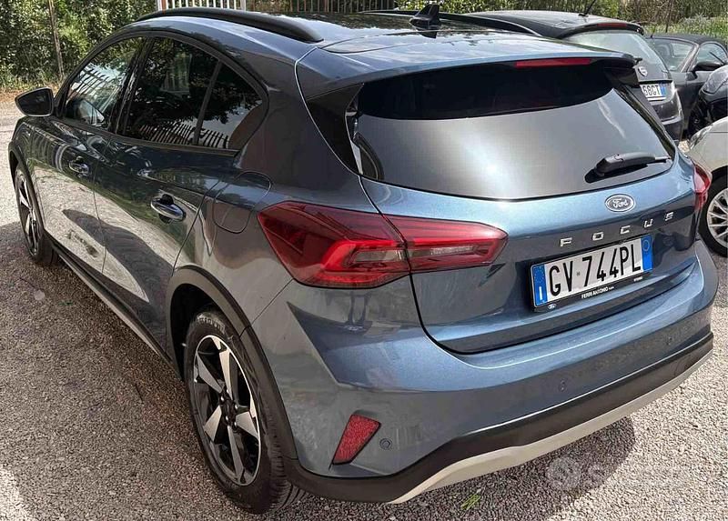 Usata Ford Focus Active 125 CV (91 kW) 2024 Blu Berlina