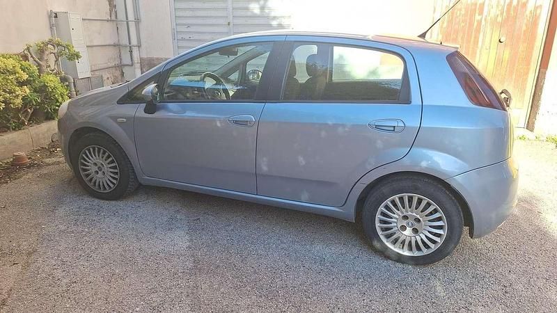 Usata Fiat Grande Punto Dynamic 75 CV (55 kW) 2006 Utilitaria