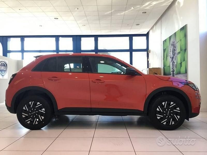 Nuova Fiat 600 Pop 110 CV (80 kW) 2025 Arancione Berlina