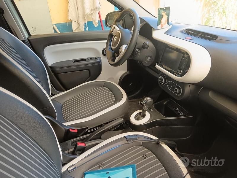 Usata Renault Twingo 60 kW (82 CV) 2021 Utilitaria