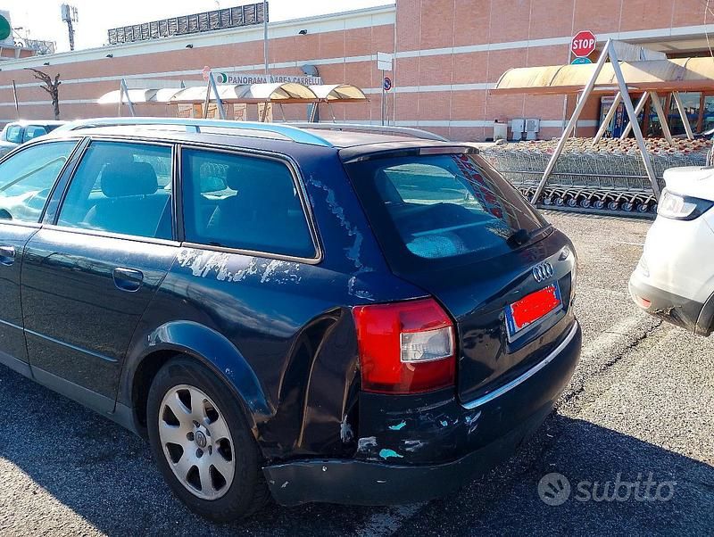 Usata Audi A4 2001 Blu Station wagon