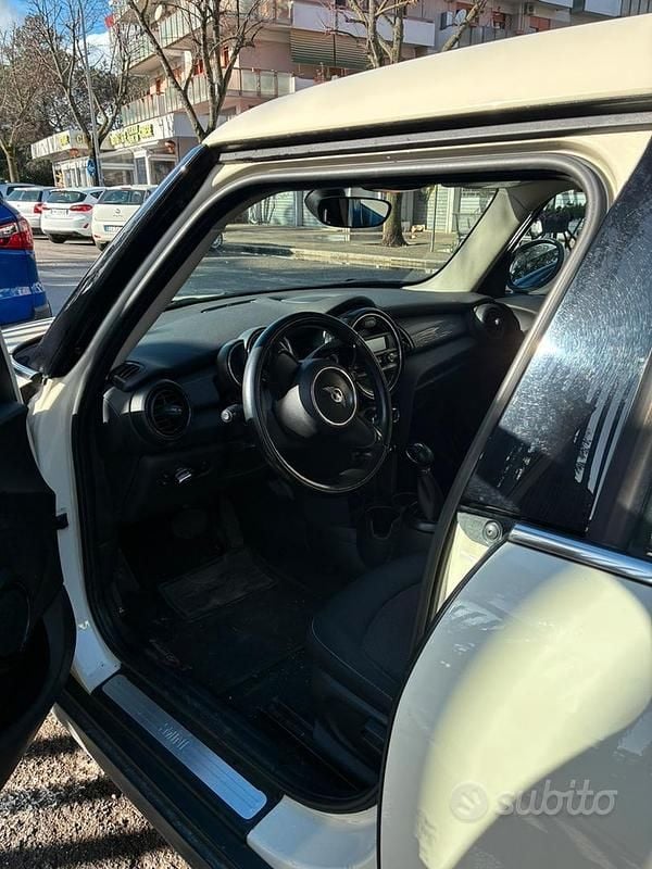 Usata Mini Cooper D 136 CV (100 kW) 2016 Bianco Utilitaria