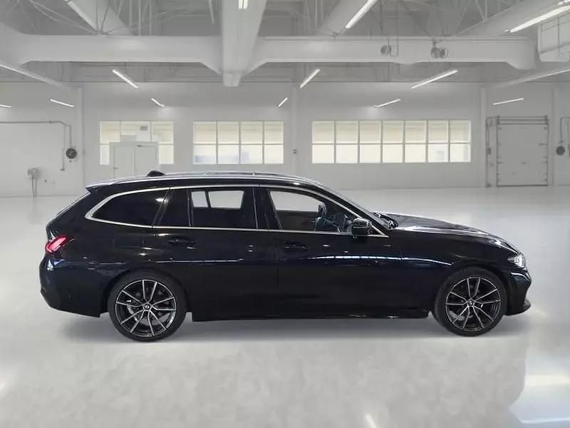 Usata BMW 318 150 CV (110 kW) 2024 Nero Station wagon