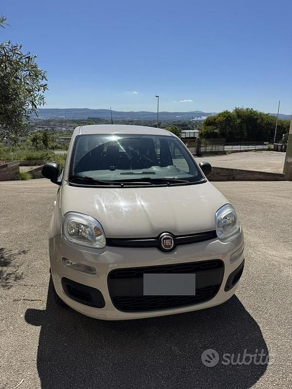 Usata Fiat Panda Young 69 CV (50 kW) 2016 Utilitaria