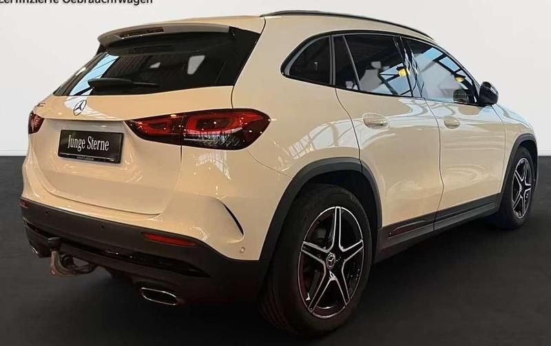 Usata Mercedes GLA200 AMG 163 CV (119 kW) 2023 Bianco SUV