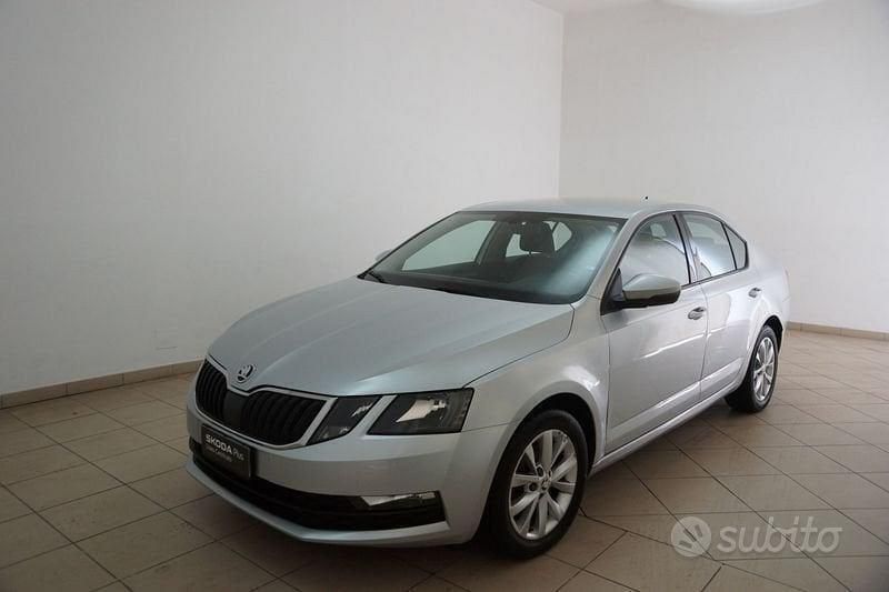 Usata Skoda Octavia G-TEC Executive 110 CV (80 kW) 2017 Argento Berlina