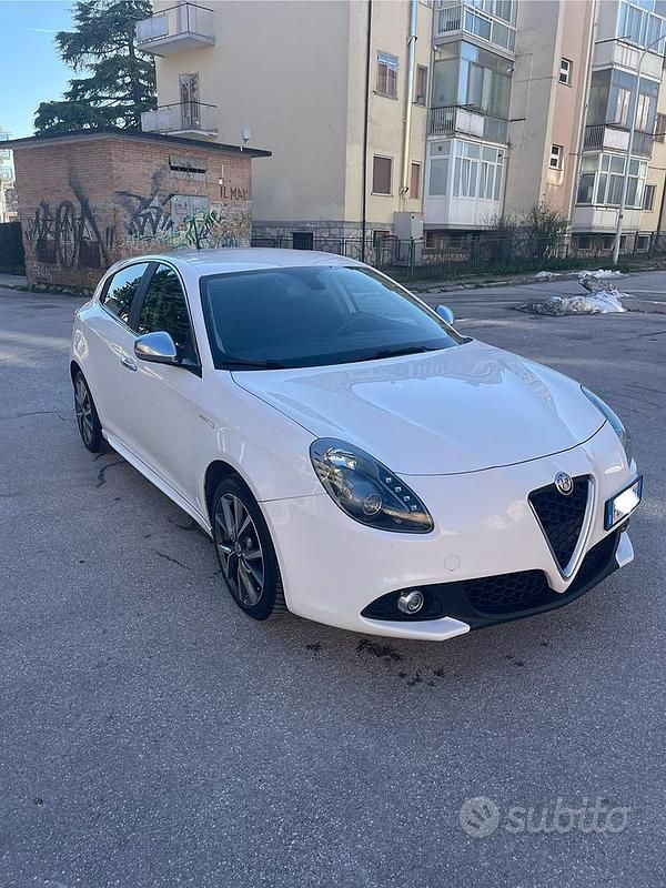 Usata Alfa Romeo Giulietta Sprint 120 CV (88 kW) 2016 Bianco Berlina