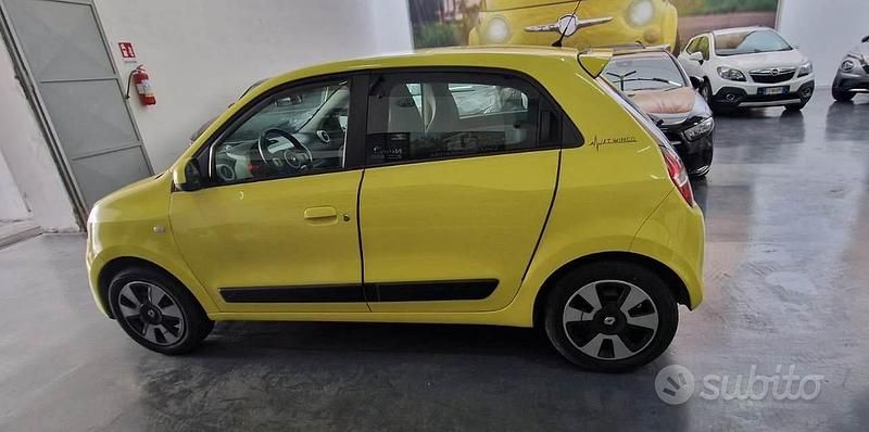 Usata Renault Twingo 90 CV (66 kW) 2015 Giallo Utilitaria